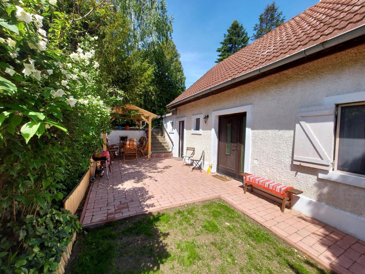 Kilátás a tóra Apartman Szigliget Exterior foto